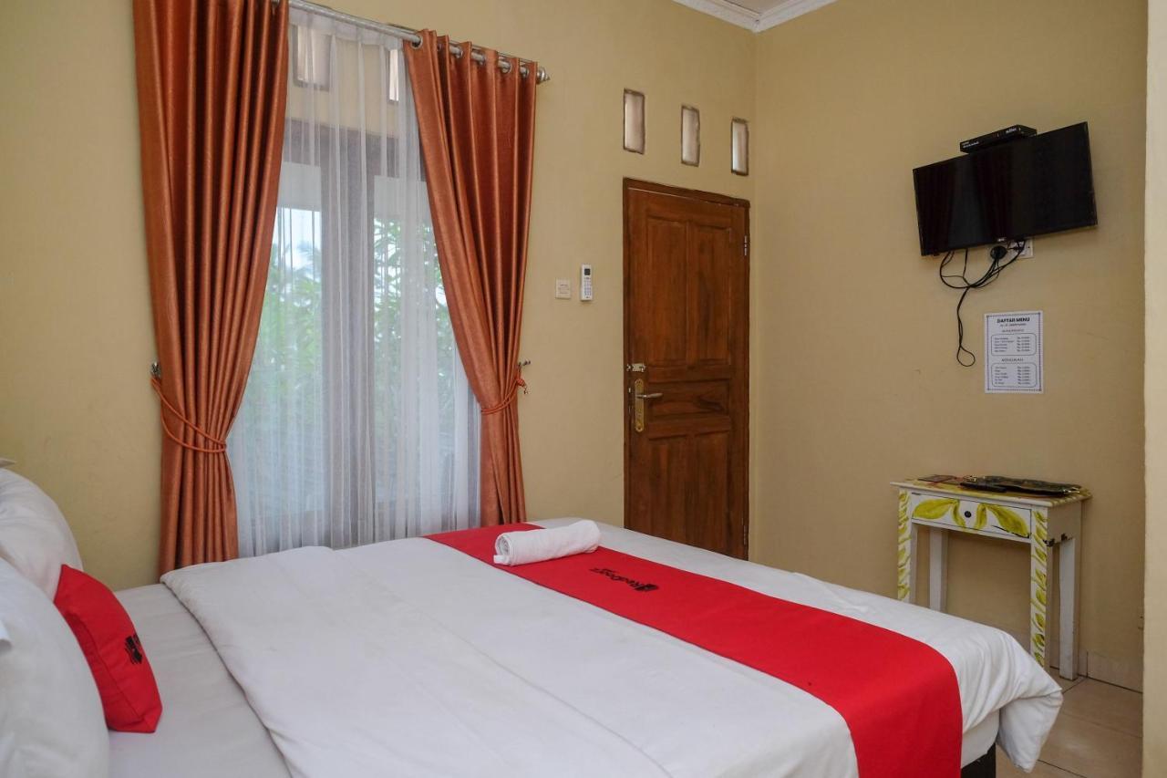 Hotel Reddoorz At Paris Ocean Parangtritis Exterior foto