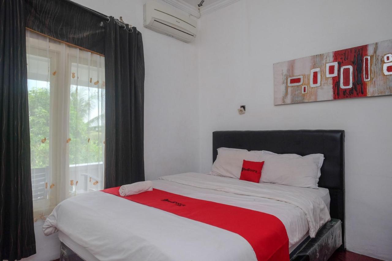 Hotel Reddoorz At Paris Ocean Parangtritis Exterior foto