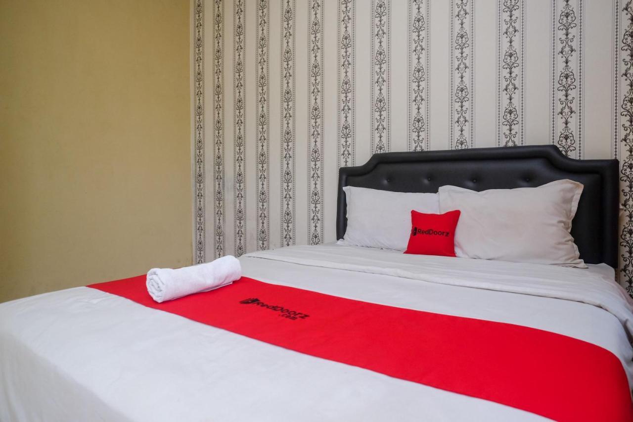 Hotel Reddoorz At Paris Ocean Parangtritis Exterior foto