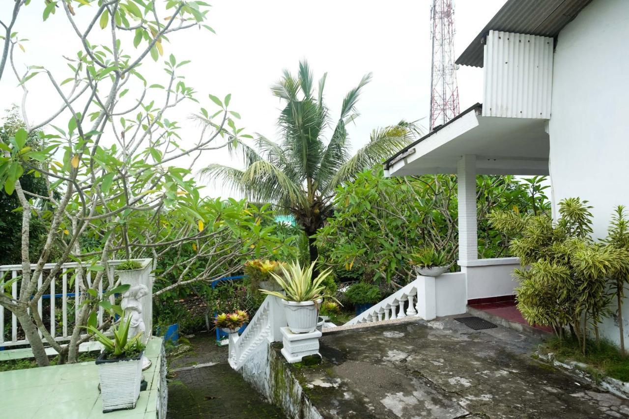 Hotel Reddoorz At Paris Ocean Parangtritis Exterior foto