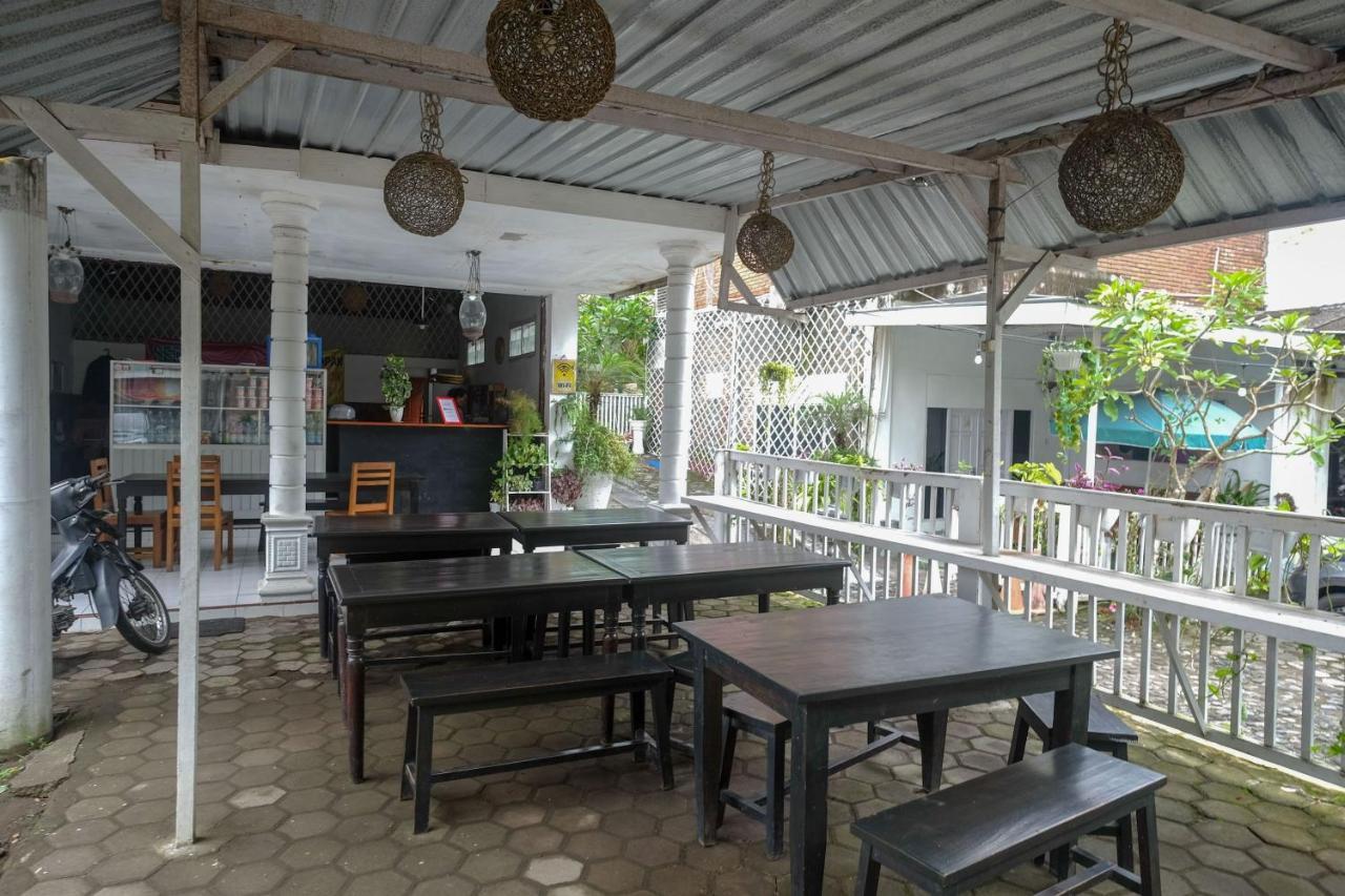 Hotel Reddoorz At Paris Ocean Parangtritis Exterior foto