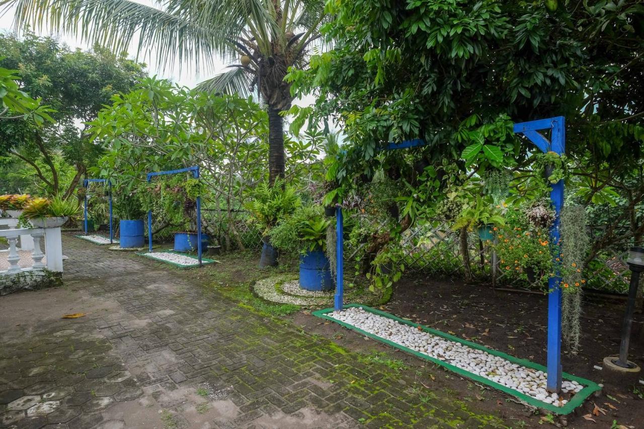 Hotel Reddoorz At Paris Ocean Parangtritis Exterior foto